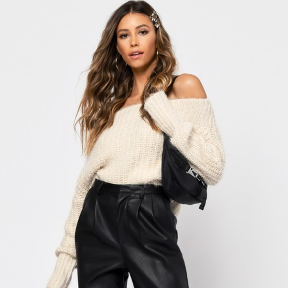 Tobi Sweaters - Tobi Valerie Cream Off Shoulder Sweater
